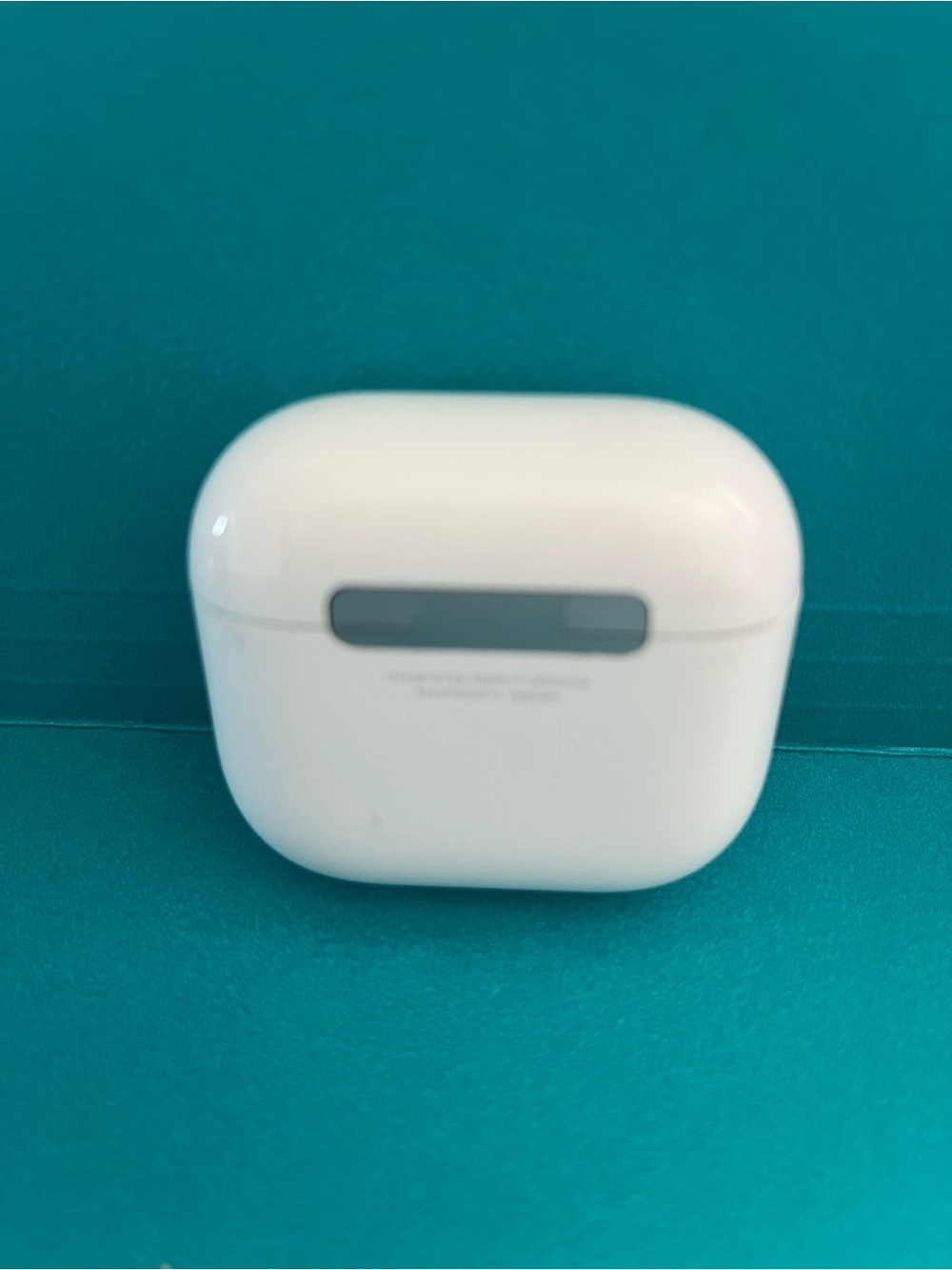 Apple Airpods 4 Model A3050 earbuds & Charging Case - Picture 3 of 4